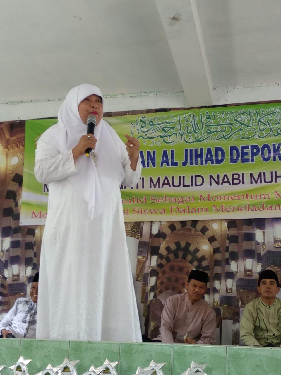 Dr.Masdalifah, M.Si selaku penceramah.