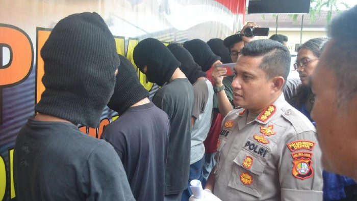 polisi tangkap pelaku begal di Depok
