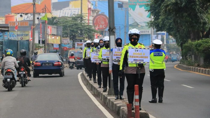 Sosialisasi e-TLE di Simpang Ramanda Depok