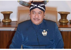 KPH Dr Eddy Wirabumi, menghimbau agar semuanya tenang, jangan saling menuduh yang belum tentu benar.