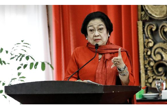 Warganet mempertanyakan dan menyindir pernyataan kontroversial Ketua Umum PDIP Perjuangan Megawati Soekarnoputri terkait sumbangsih milenial.