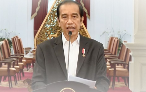 Presiden Jokowi mengecam keras pernyataan Presiden Prancis Emmanuel Macron yang menghina Nabi Muhammad dan melecehkan umat Islam
