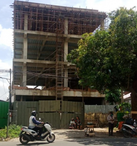 2 unit bangunan setinggi 4 lantai di Jl. Joglo Raya No.8 berdiri tanpa IMB