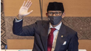Sandiaga Uno saat dilantik menjadi Menparekraf Sandiaga Uno saat dilantik menjadi Menparekraf