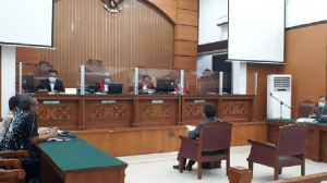 Saksi Mujahidin, saksi yang dihadirkan Fredrich Yunadi