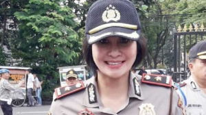 Kapolsek Astanaanyar, Bandung, Kompol Yuni Purwanti Kusuma Dewi. Kapolsek Astanaanyar, Bandung, Kompol Yuni Purwanti Kusuma Dewi.
