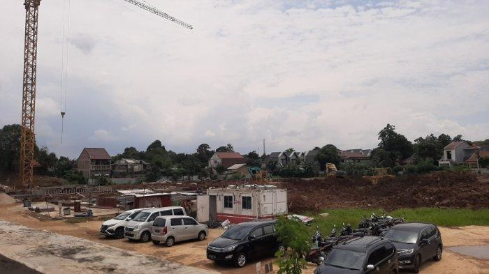 Suasana pembangunan di rumah DP 0 - DPRKP DKI Jakarta membantah kasus dugaan korupsi pengadaan lahan di Pondok Ranggon yang akan dibangun perumahan dengan sistem DP Nol.