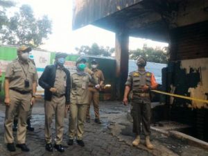 Plt Wali Kota Jaksel Isnawa Adji Tinjau Lokasi Kebakaran Pasar Inpres