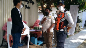 Foto: Satpol PP DKI bubarkan resepsi pernikahan di Jaksel
