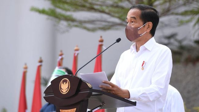 Presiden Joko Widodo (Jokowi) menyinggung politisasi dan diskriminasi vaksin Covid-19 yang masih terjadi di tengah pandemi saat menyampaikan pidato dalam sidang majelis umum ke-76 PBB.