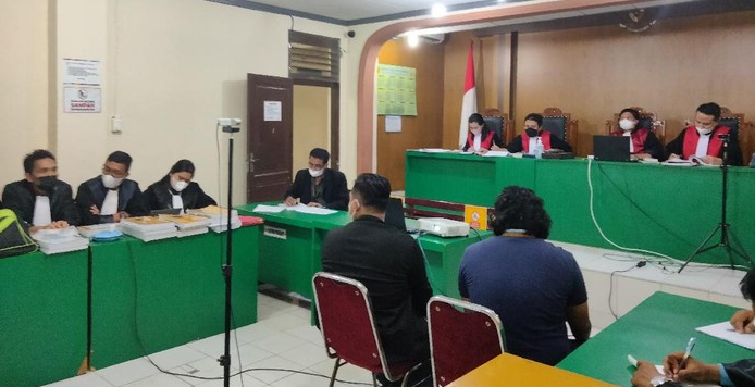 PN Tanjungbalai menggelar sidang kasus oknum polisi yang jual sabu sitaan.