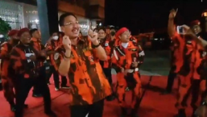 Foto: Video Bupati Labuhanbatu Selatan, Edimin, berjoget tanpa menggunakan masker beredar di medsos. (Screenshot video viral)