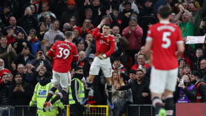 Perayaan gol Cristiano Ronaldo dalam kemenangan Manchester United melawan Burnley.