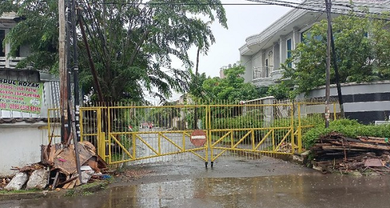 Permukiman warga di Taman Alfa Indah, Meruya, Jakarta Barat.