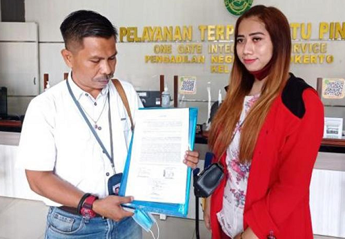 Pengadilan Negeri (PN) Purwokerto menolak permohonan ganti jenis kelamin Faqih Al Amien (29) warga Kabupaten Banyumas menjadi seorang wanita.