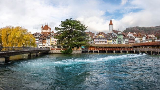 Sungai Aare di Swiss