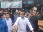 Presiden Jokowi Blusukan ke Pasar Tugu Depok menyapa Warga dan Mengecek Harga Kebutuhan Pokok