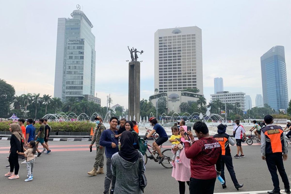 Warga kumpul di bundaran HI hari ini