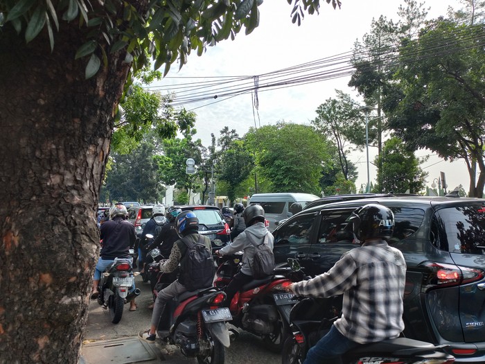 foto kemacetan di Jalan Raya Pasar Minggu arah Pancoran