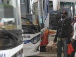 ilustrasi mudik naik bus