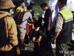 Satpol PP DKI Jakarta selamatkan wanita hendak bunuh diri