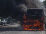 Bus terbakar