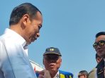 Jokowi saat meminta tutut yang dibeli Menteri Basuki