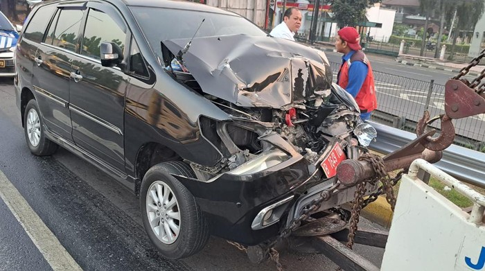 Kecelakaan di Tol JORR