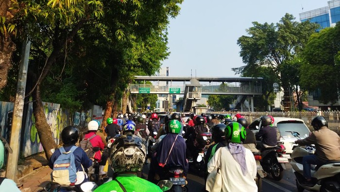 Kemacetan di Mampang Prapatan arah Kuningan