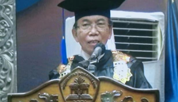 Rektor UNINDRA Prof. DR. H. Sumaryoto