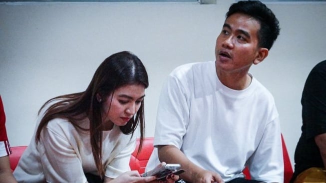 Gibran Rakabuming Raka dan Istri