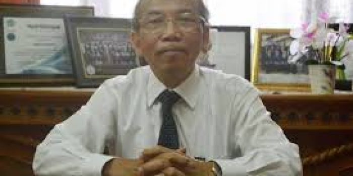 Rektor UNINDRA, Prof. H. Sumaryoto