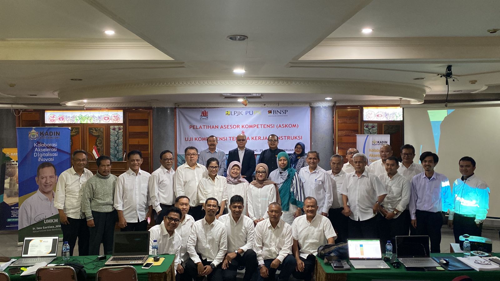 24 peserta Asesor Kompetensi (Askom) di Bandung.