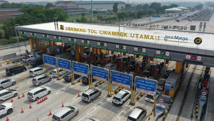 Pintu Tol Cikampek Utama