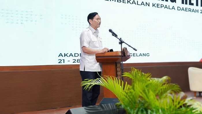 Luhut Jadi Pemateri Retret Kepala Daerah