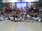 Dalam rangka pencegahan dan penyalahgunaan Narkotika, Psikotropika dan bahan adiktif lainya (Narkoba) ratusan peserta didik Sekolah Menengah Pertama SMP Negeri 68 Jakarta mengikuti dialog interaktif.