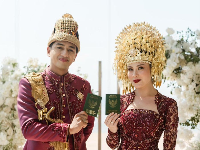 Haris Vriza menikahi Haviza Devi Anjani