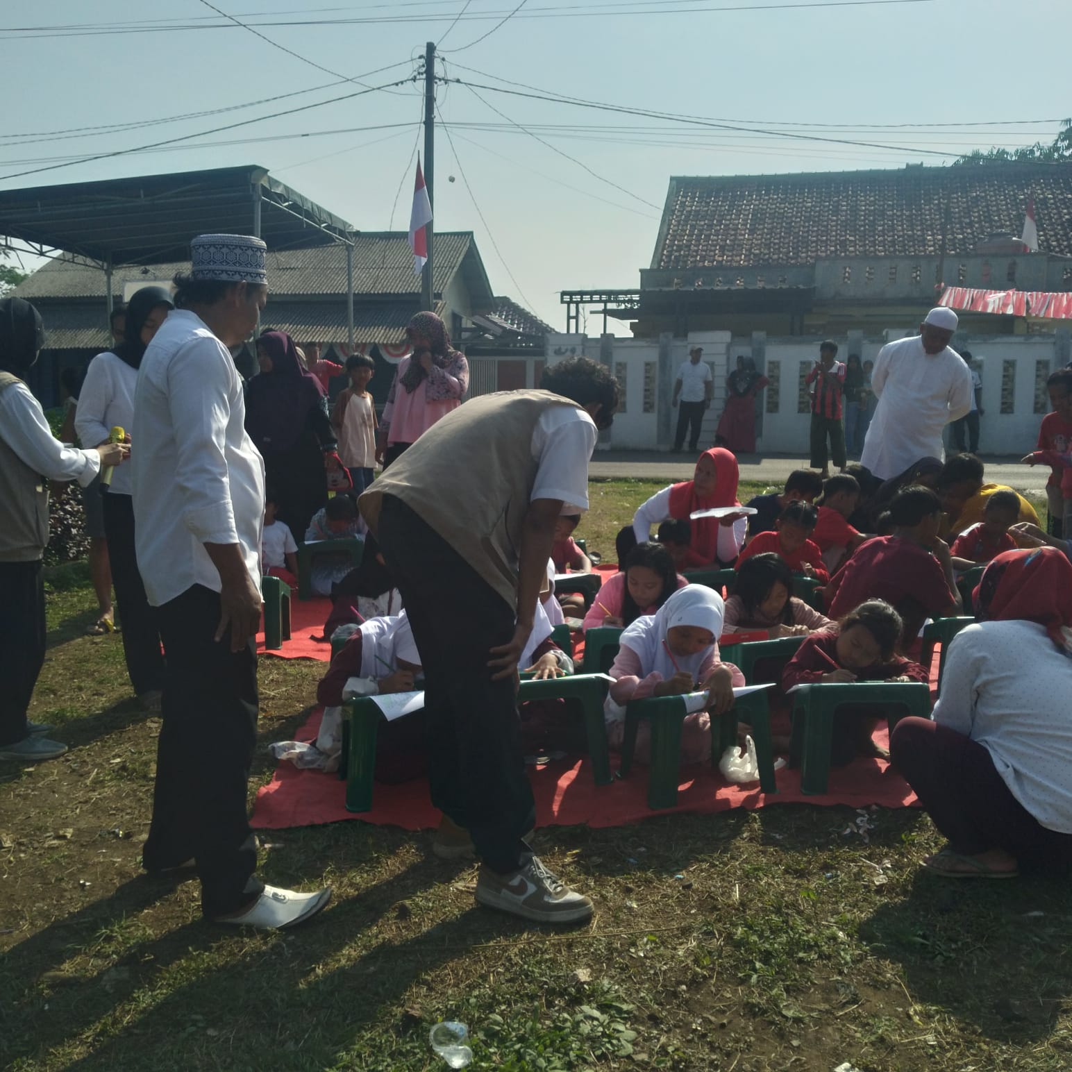 Mahasiswa UIN Sedang KKN Meriahkan HUT RI ke 80 di Desa Cidokom, Kec. Rumpin, Kab. Bogor.