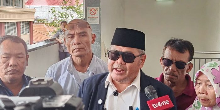 Penggugat Wapres Gibran Rakabuming Raka Subhan usai sidang di Pengadilan Negeri Jakarta Pusat senin 27 Oktober 2025 Penggugat Wapres Gibran Rakabuming Raka Subhan usai sidang di Pengadilan Negeri Jakarta Pusat senin 27 Oktober 2025