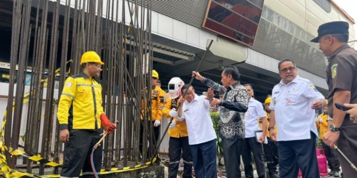 Pembongkaran tiang monorel mangkrak di Jalan HR Rasuna Said