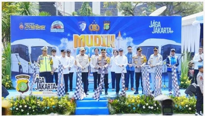 Kapolri melepas ribuan pemudik di Polda Metro Jaya
