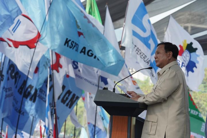 Presiden Prabowo Subianto menghadiri peringatan hari buruh.